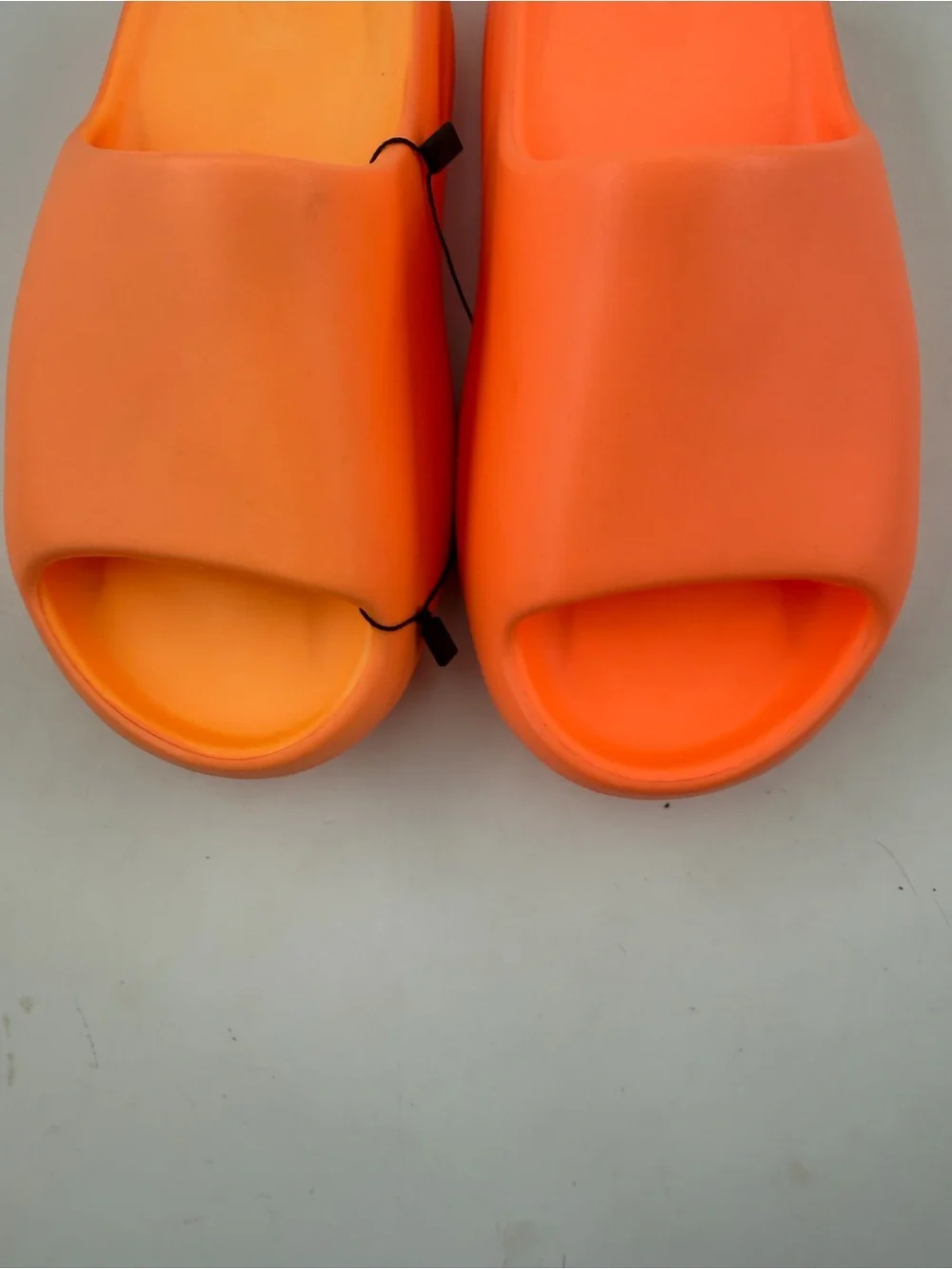 👞 Adidas Unisex Yeezy Slides -Size 5 Men/Youth -Enflame Orange -Size 6.5 Women